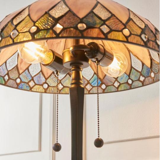 elegans klasszikus kezmuves idotallo  premium meghitt harmonikus egyedi  handmade nosztalgikus stilusos tiffany level mintas asztali lampa 3.jpg